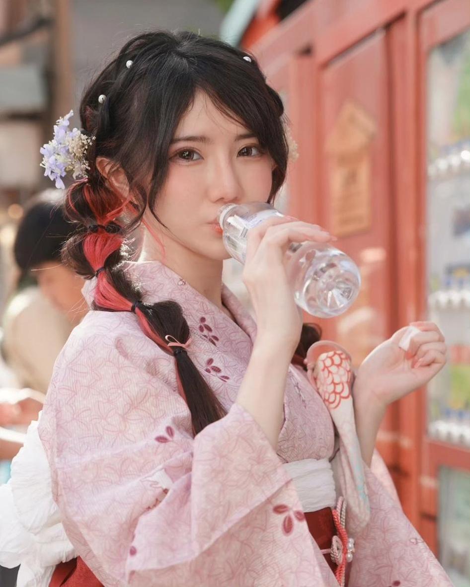sally多啦雪cos刻晴合集，一次满足你的所有期待！