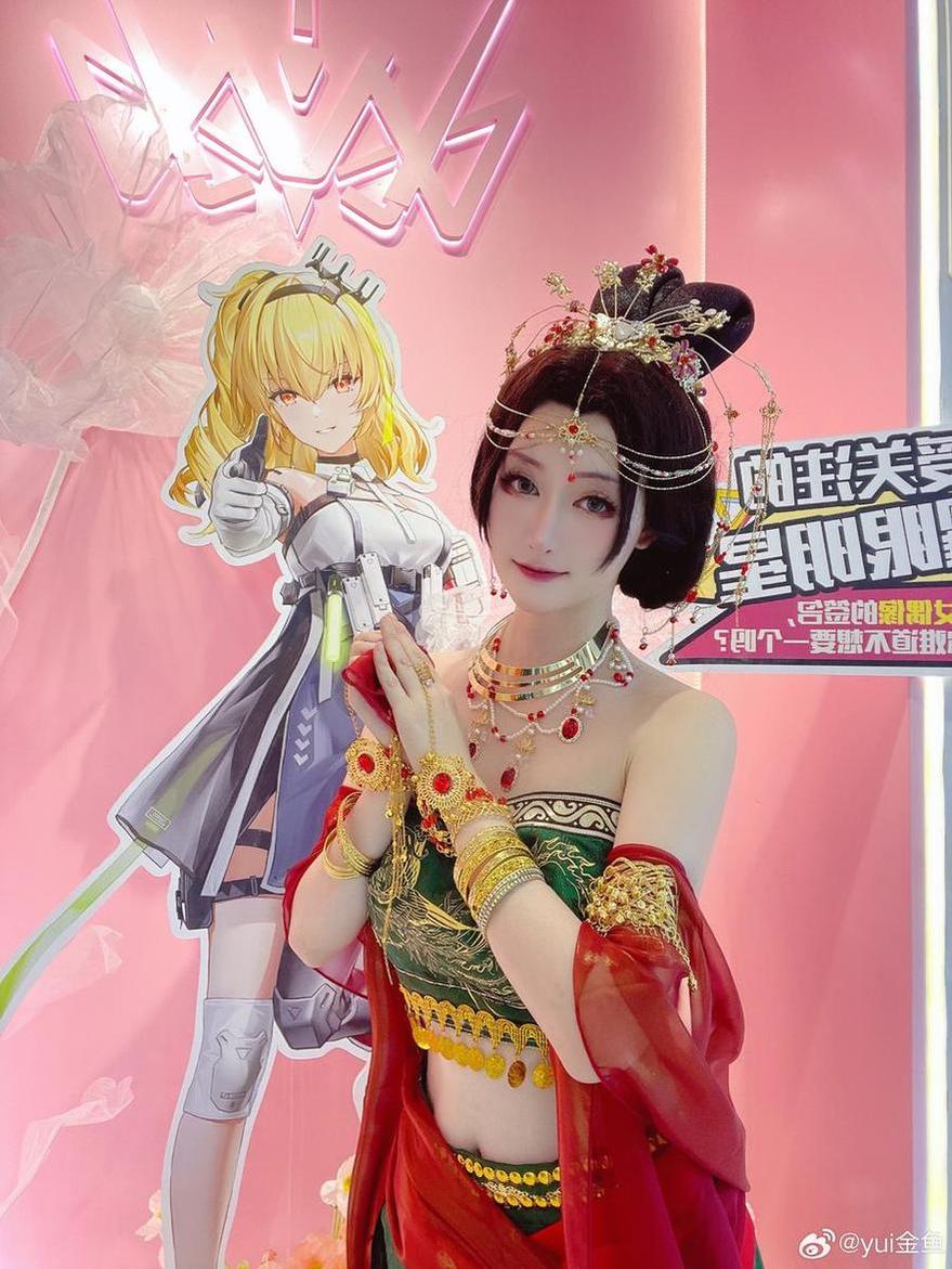 Yui金鱼毛衣图合集：多彩cos作品图包，搜罗尽在其中