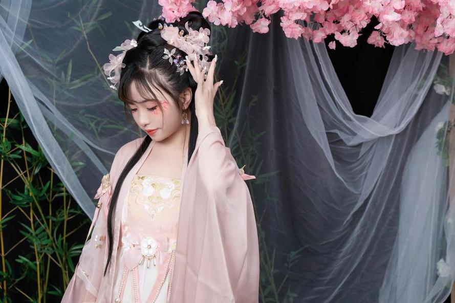每日一更新，喵小吉插件自拍美图