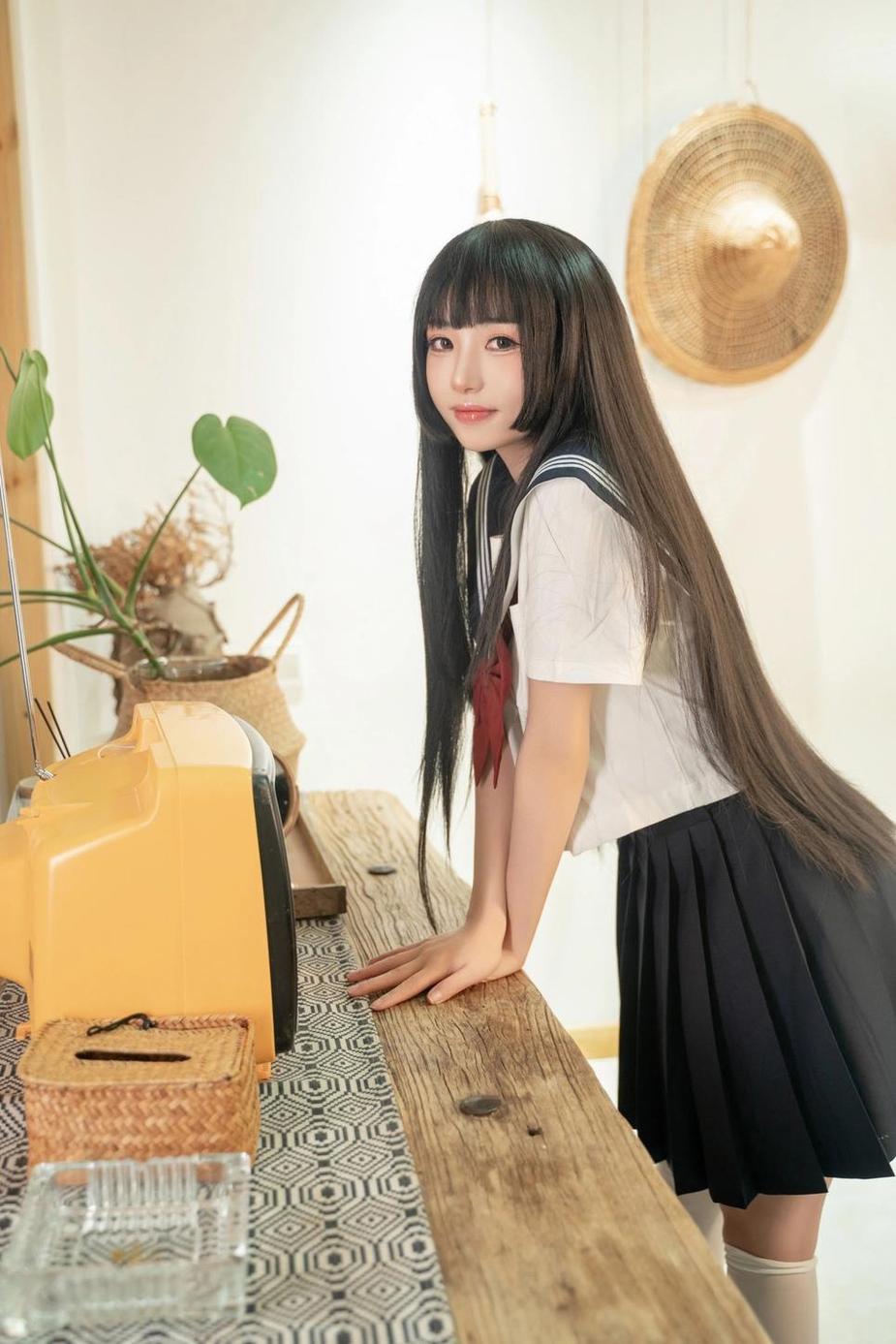 狐狸与江水的故事：喵小吉临江仙cos24fa摄影作品欣赏。