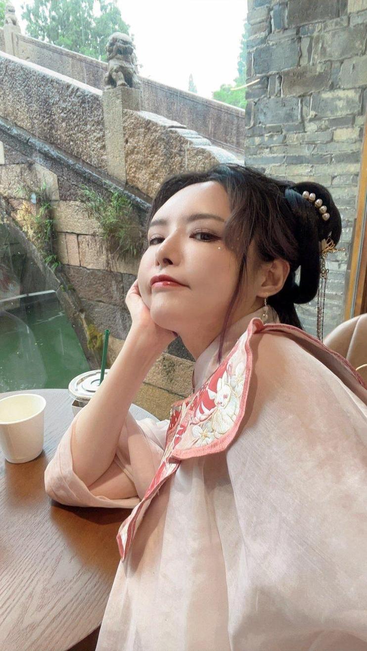 惊艳cos作品大赏，夏小秋秋秋免费在线观看超美图片图包