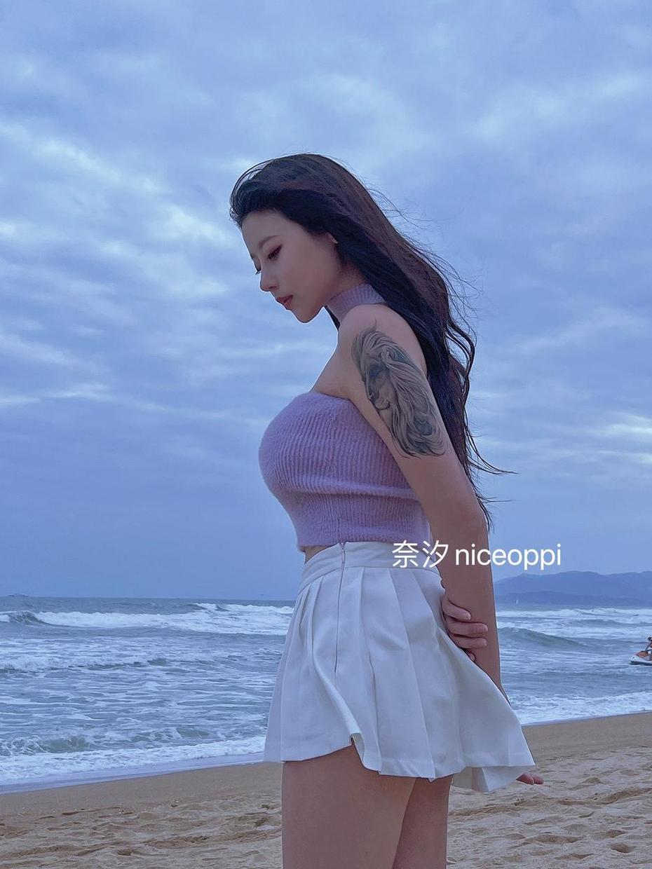 图包新鲜出炉！奈汐酱nice牛仔裤美图精选
