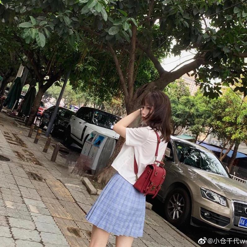 小仓千代白色旗袍演绎的极致美感，让你惊叹不已