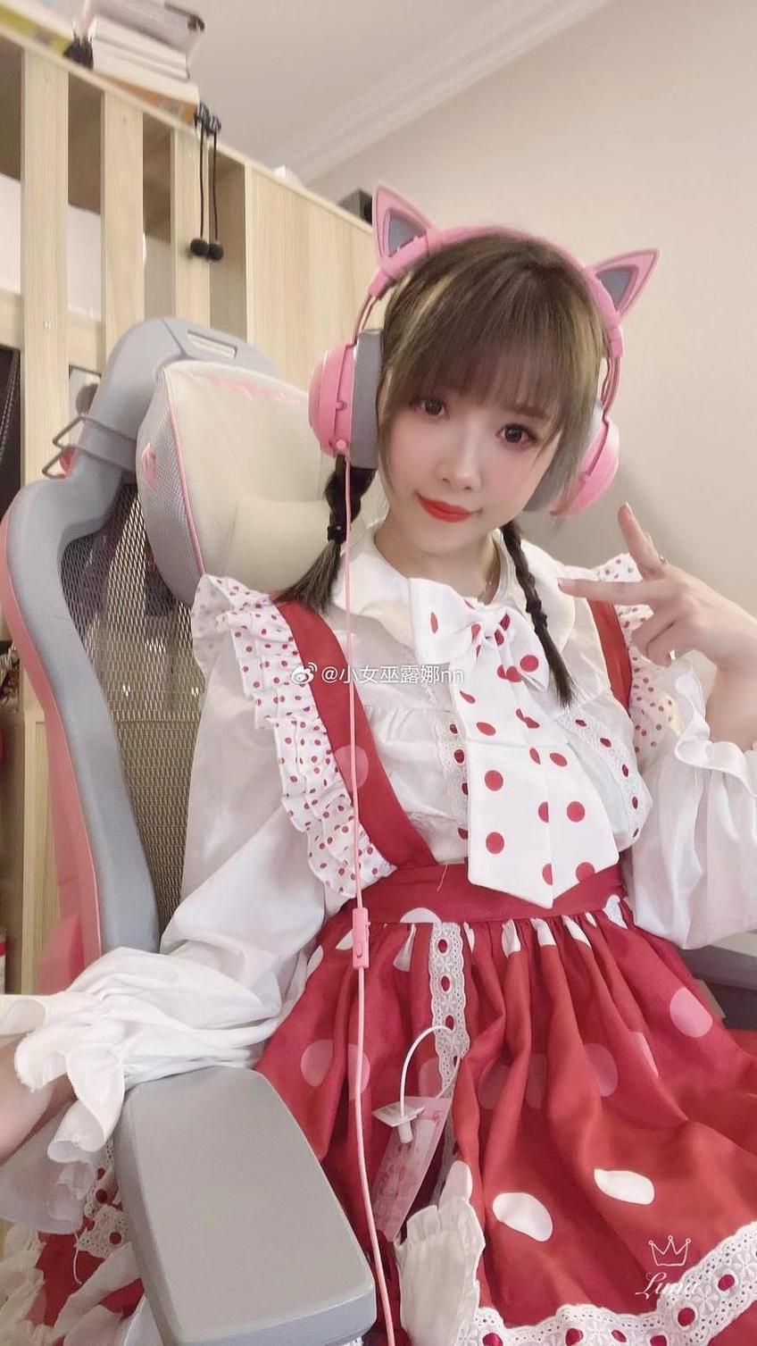 小女巫露娜停播，珍贵cos摄影合集免费分享，原图尽在此处