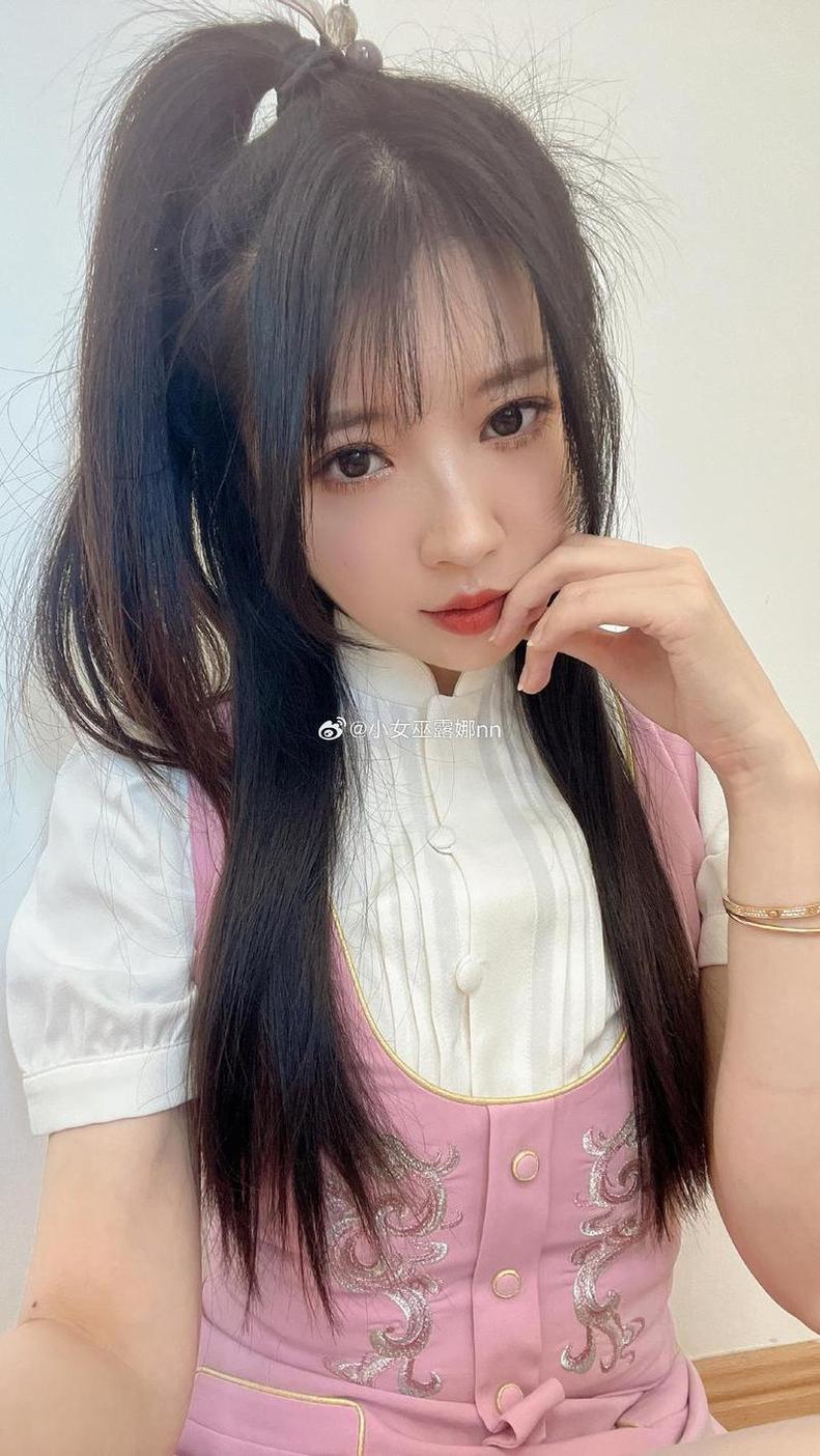 小女巫露娜付费图包合集，梦幻般的奇妙冒险。