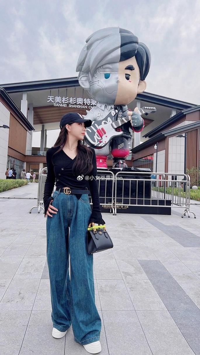 小女巫露娜帝王套cos大合集，细节处的完美演绎