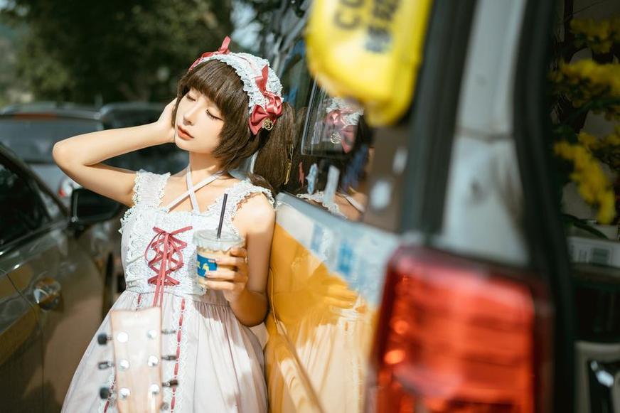 蠢沫沫创可贴原图：摄影师与cosplayer合作的精选作品