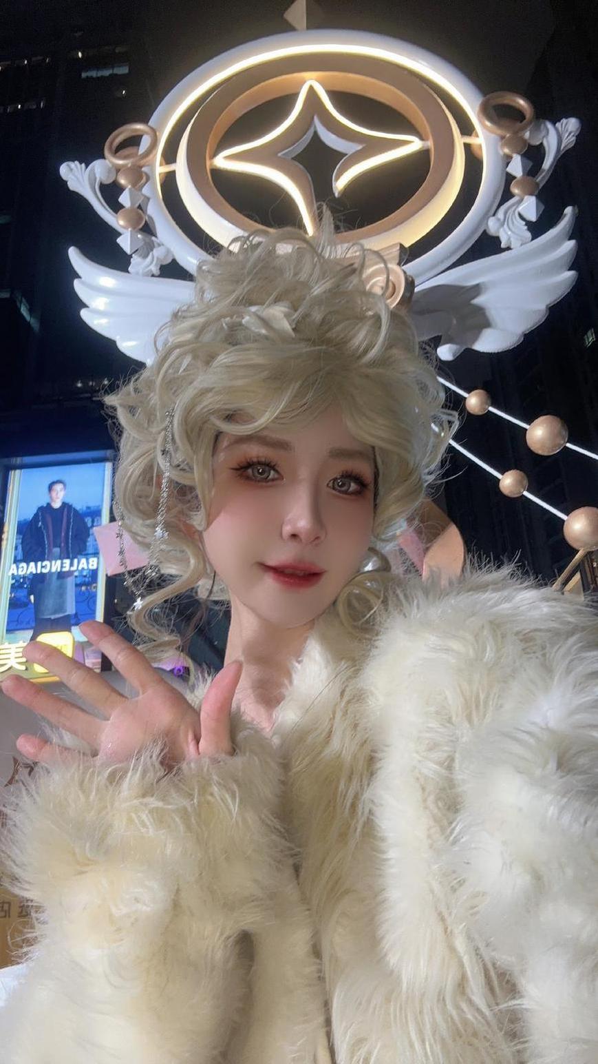 热力四射，阮邑fairycos的镜头下留住动人瞬间
