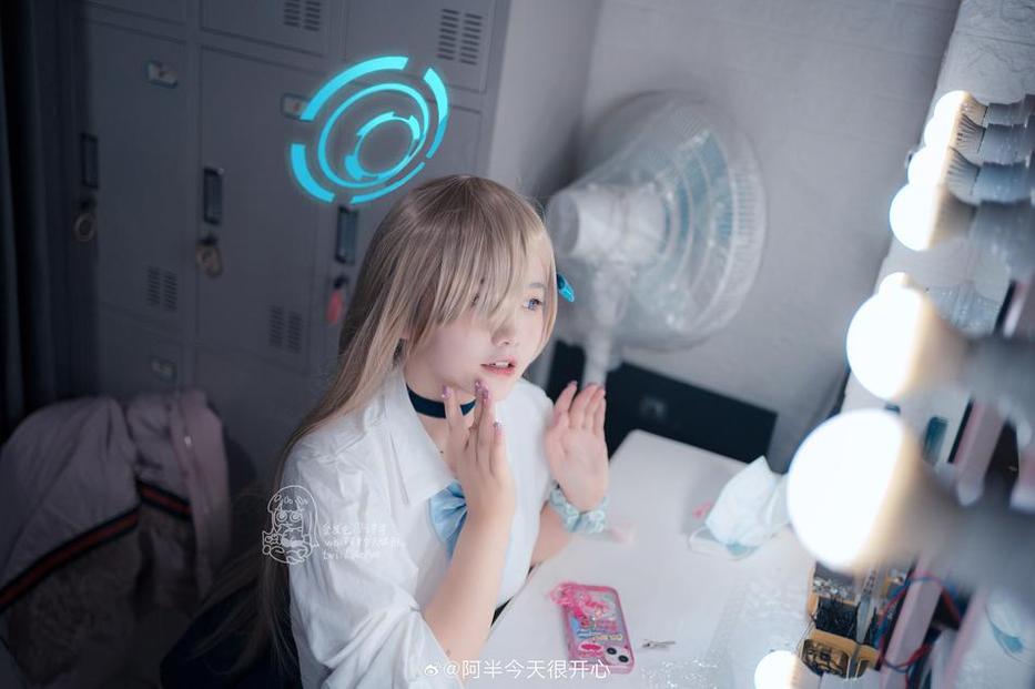 阿半今天很开心深海图包，美图闪耀眼前